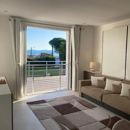 Californienne Standing Villa